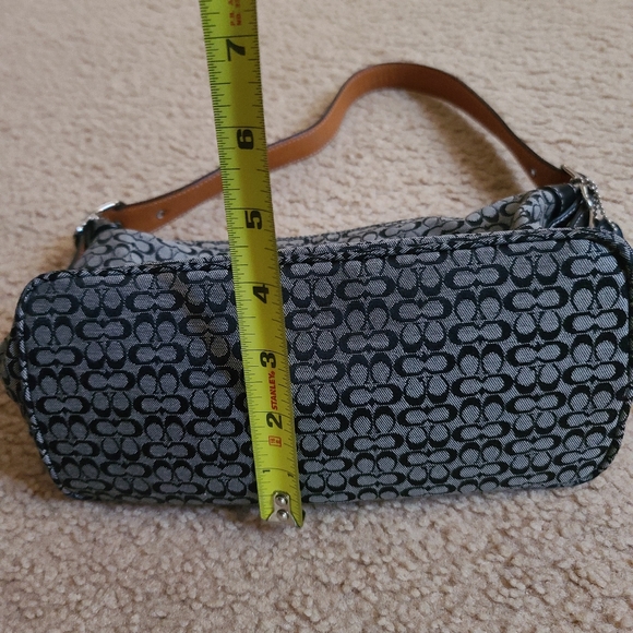 Coach - Picture 13 of 13